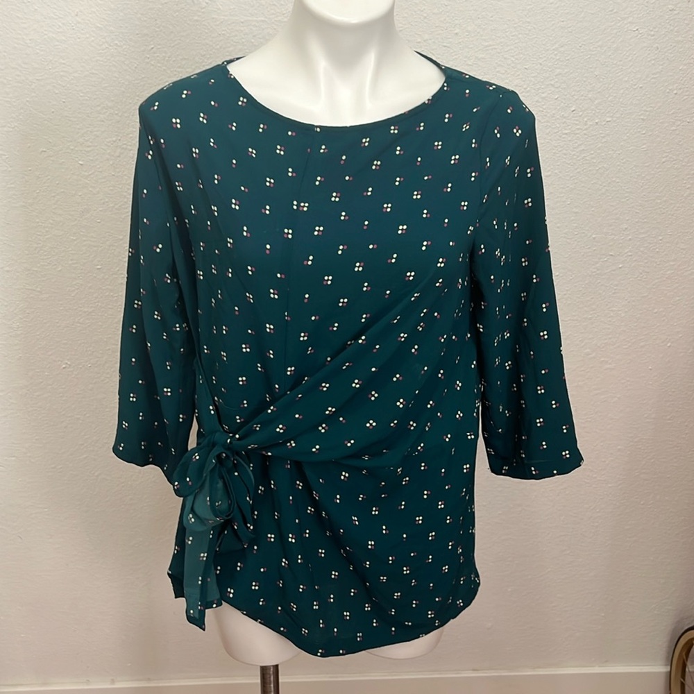 Gibson Green Polka Dot Bow Tie Shirt Sz M